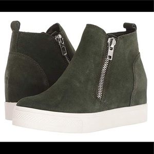 Wedgie Steve Madden boots